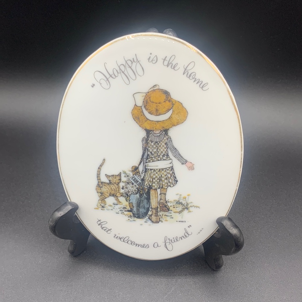 1983 Holly Hobbie Transferware Convex Wall Hanging Plaque Picture Fine Porcelain